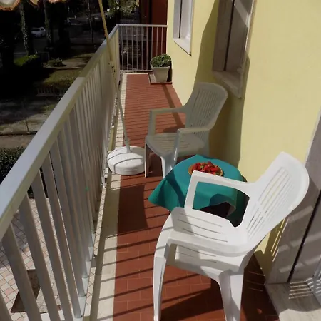 Apartamento In 25161 *